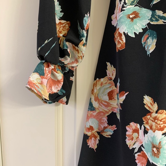 Dress - Picture 4 of 4